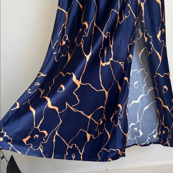 NWT ASTR The Label Suzy Satin Cutout Maxi Dress - M - Picture 9 of 10